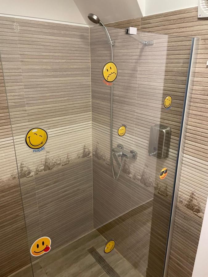 Apartament Ultracentral Modern 1 Pitesti Ngoại thất bức ảnh