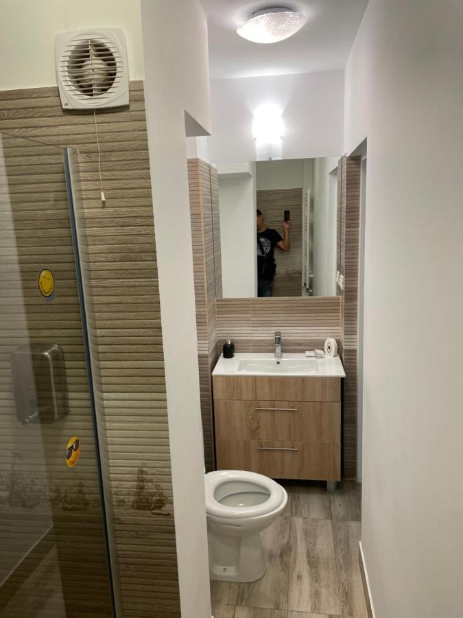 Apartament Ultracentral Modern 1 Pitesti Ngoại thất bức ảnh