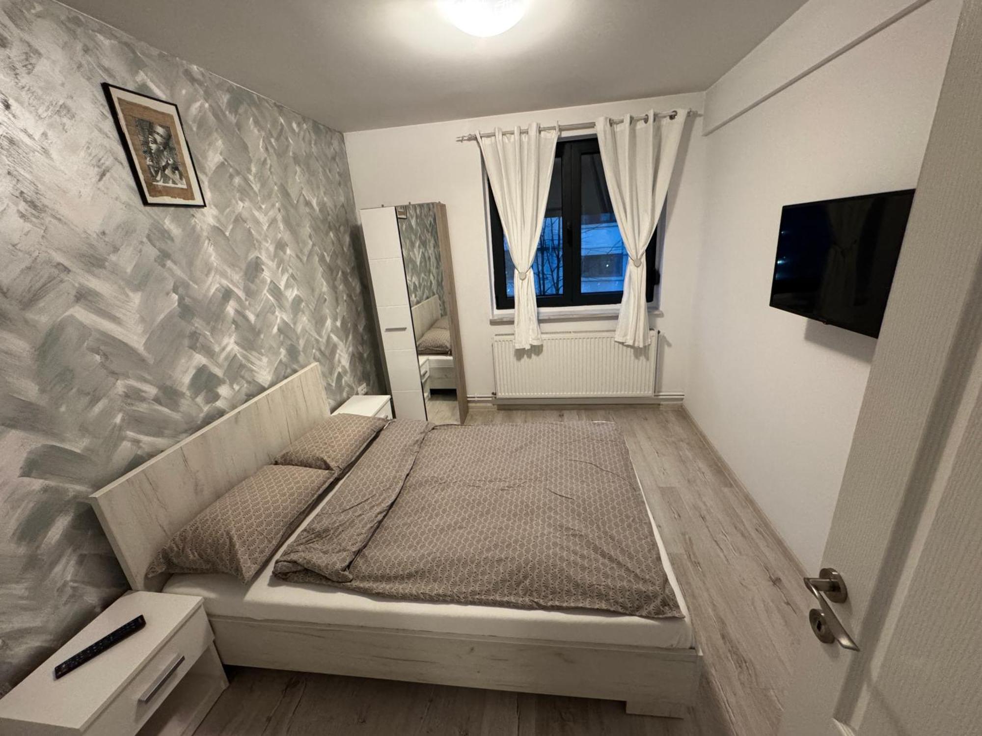 Apartament Ultracentral Modern 1 Pitesti Ngoại thất bức ảnh